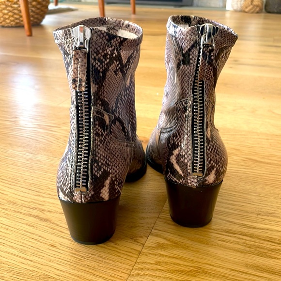 Dolce Vita Shanta Snake Print Bootie - Brand New / Sold Out! - Picture 5 of 5